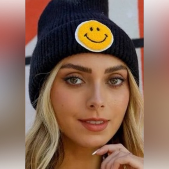 Accessories - Knit Ribbed Smiley Face Hat in Black